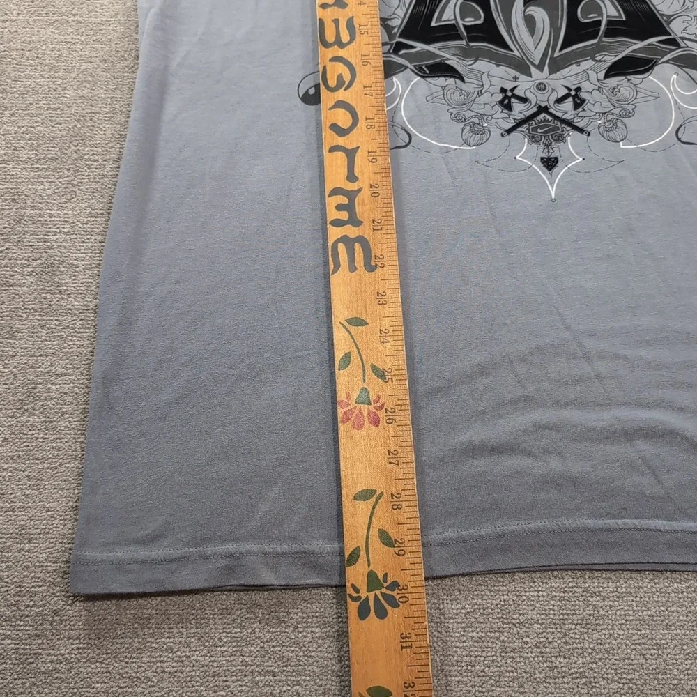 Nike Dri-Fit Lebron‎ James Crown & Arms T-shirt Large Rare Gray Embroidery Fur